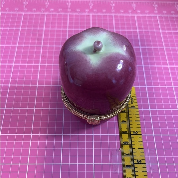 Elegant Red Apple Trinket Box - Picture 8 of 10